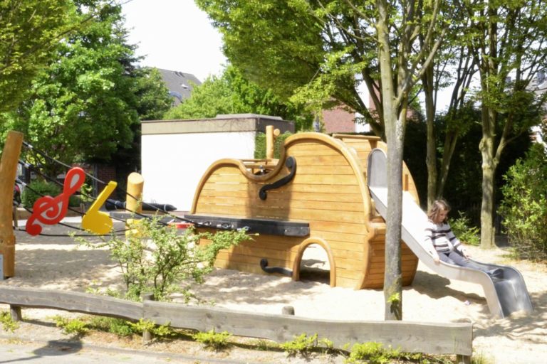 Johann Sebastian Bach Playground Orchestra 9 768x512