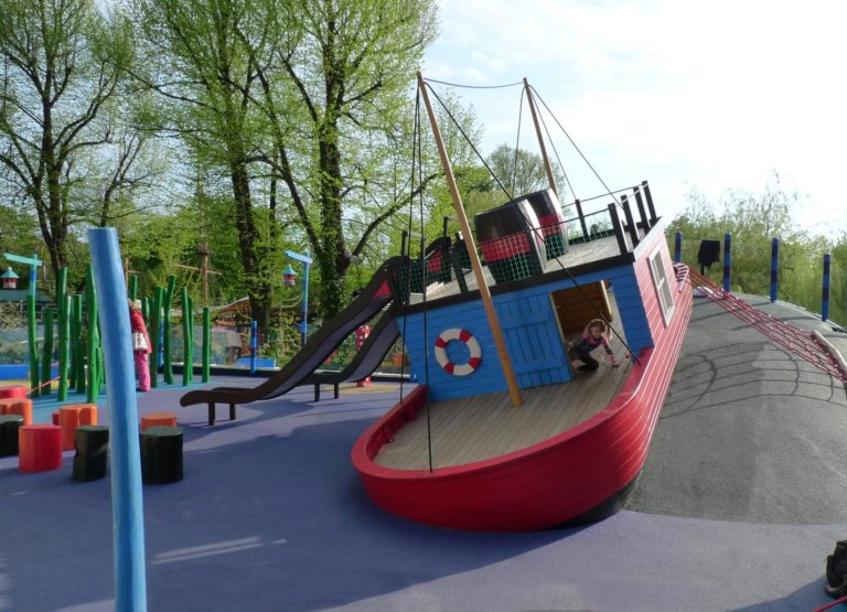 Petzis World 1 768x555