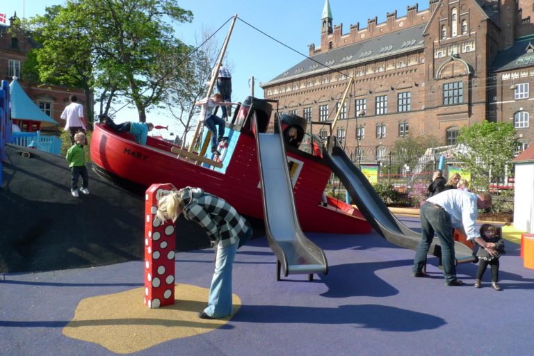 Petzis World 3 768x512