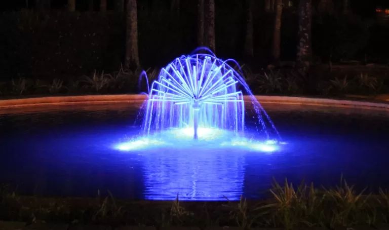 bencke park fountain blue jpg 768x454