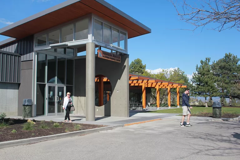 johnson bentley aquatic center 768x512