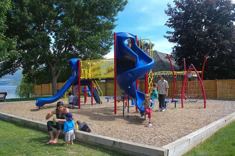 marina park playground 768x512