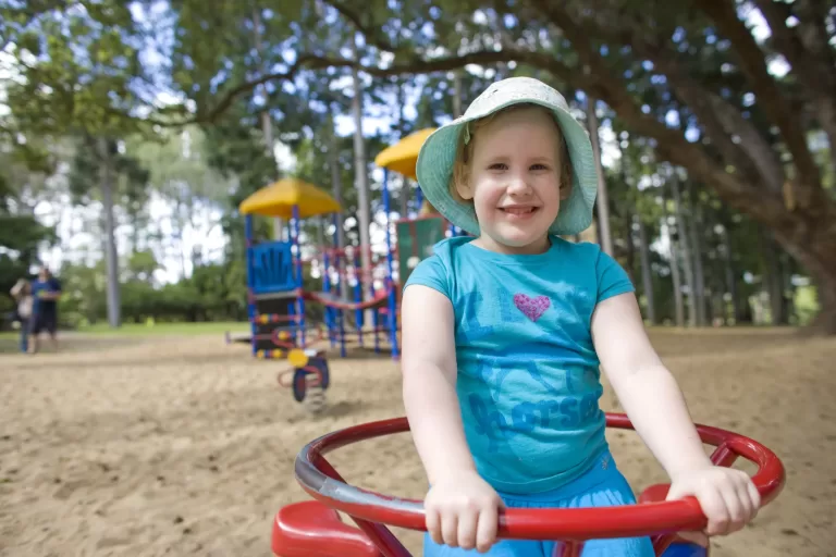 rrc09 rton gardens 015 scaled 768x512