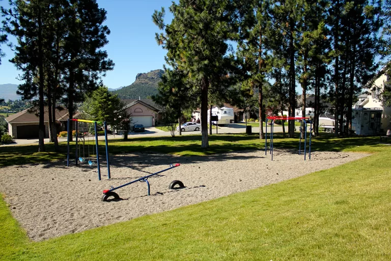 sunview playground 768x512